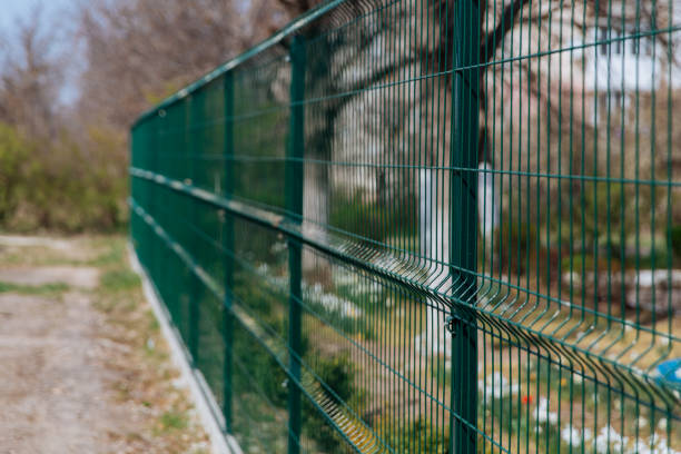 Choosing the Best Fence Panels for Long Lasting Performance